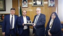 رئيس جامعة طهران يلتقي نائب البحث والتطوير العلمي العراقي
