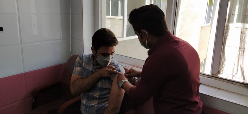 آغاز واکسیناسیون کرونا برای دانشجویان دانشکده علوم پزشکی دانشگاه آزاد اسلامی الیگودرز