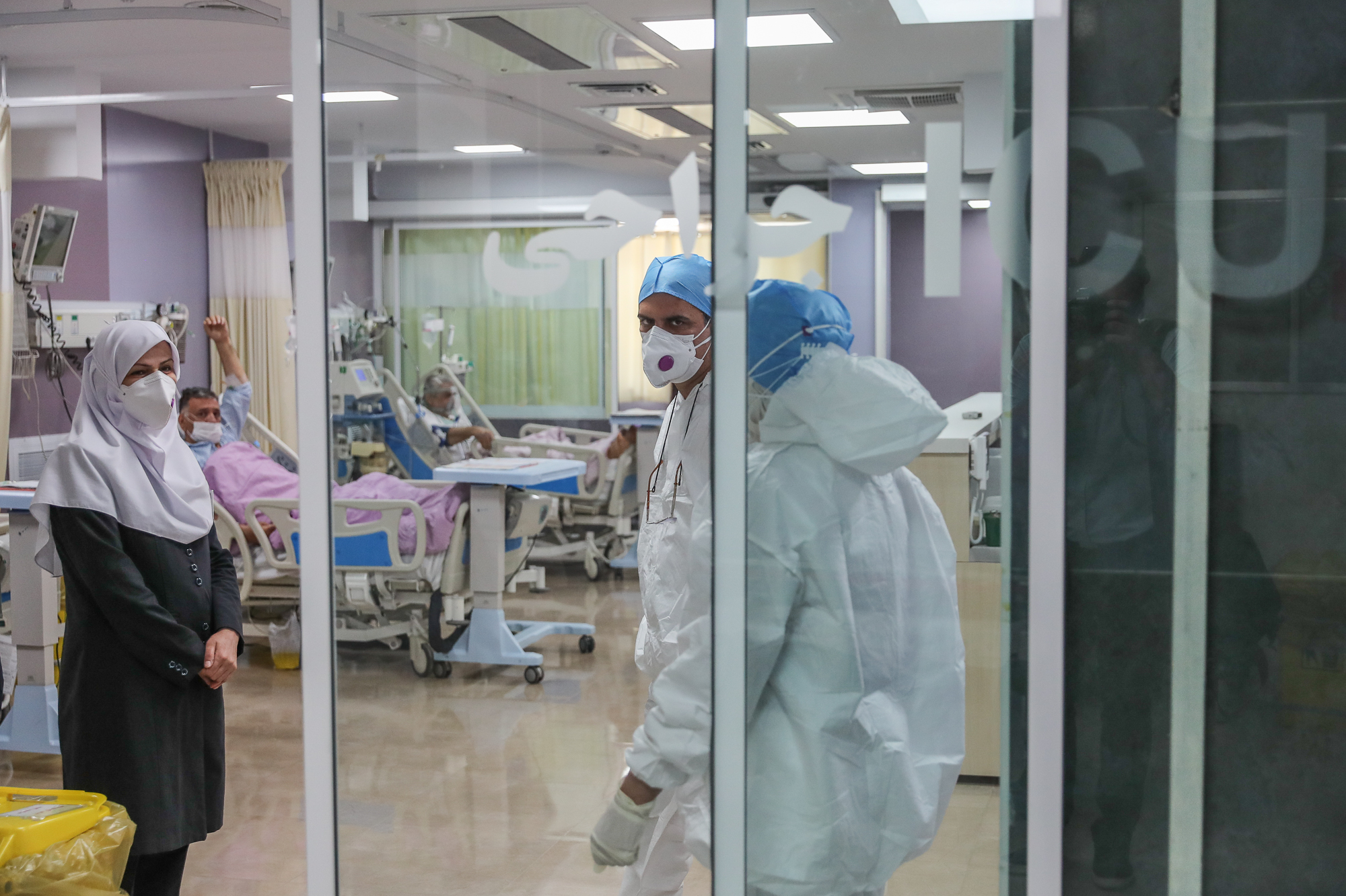 مراسم بهره برداری از مرکز درمانی و نقاهتگاهی شهید دکترزارع ویژه بیماران کرونایی و آغاز به کار ICU جراحی و آغاز درمان سرپایی بیماران کرونا در بیمارستان لبافی نژاد