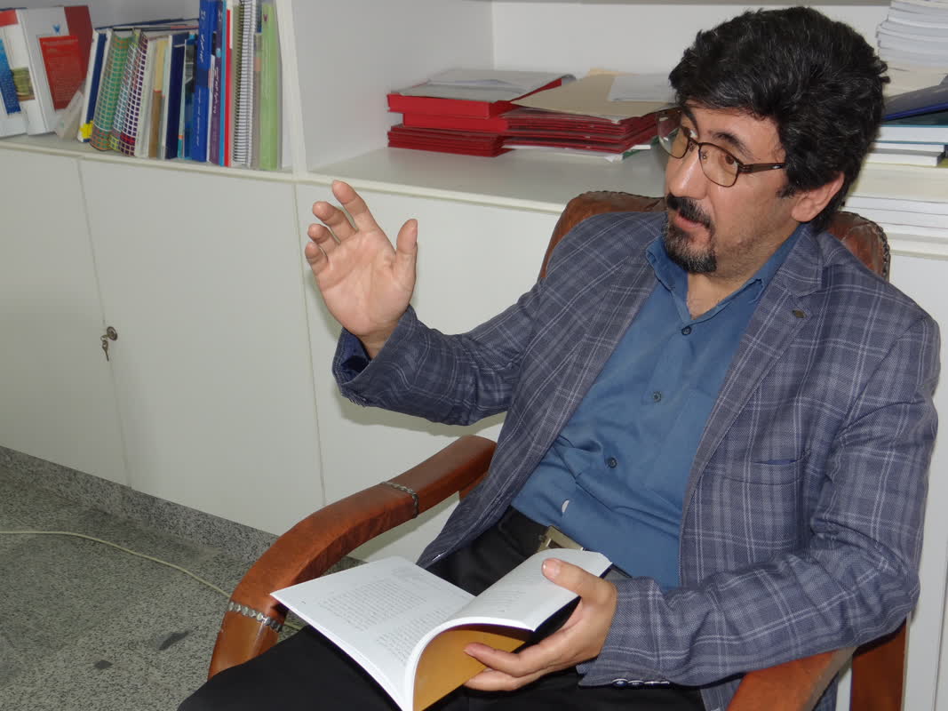مسعود گلناری مدرس دانشگاه