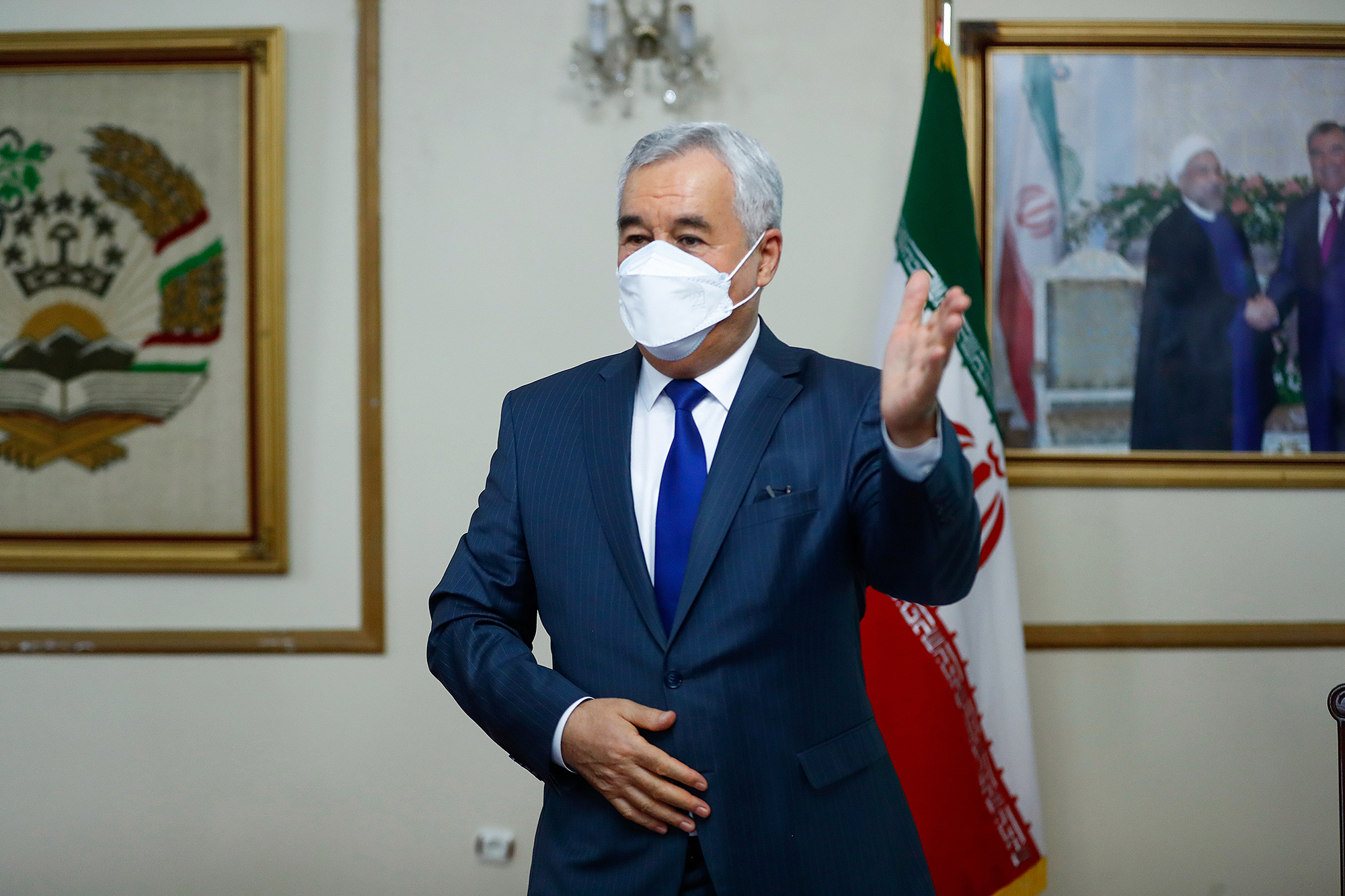 نشست خبری سفیر تاجیکستان در ایران