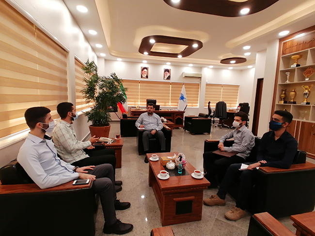 نشست رئیس دانشگاه آزاد اسلامی اسلامشهر با اعضای بسیج دانشجویی