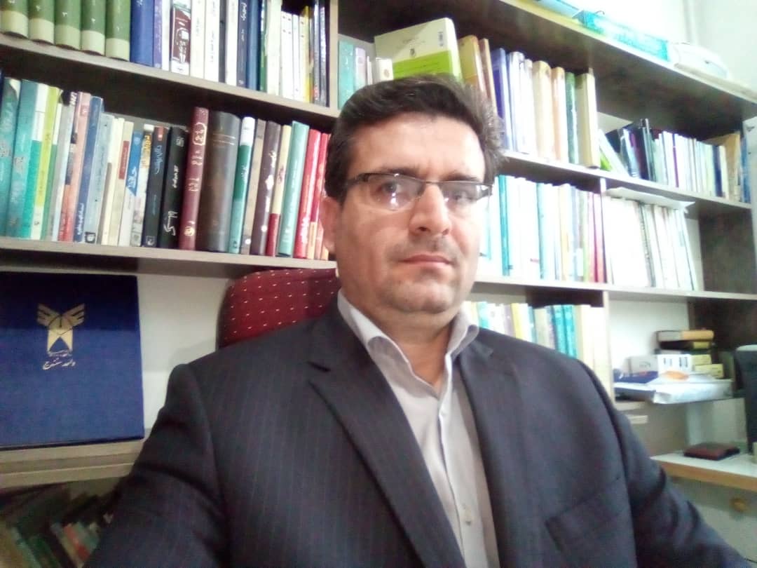 فردین باتمانی رئیس مرکز تحقیقات خانواده و آسیب‌های اجتماعی دانشگاه آزاد اسلامی واحد گرمسار