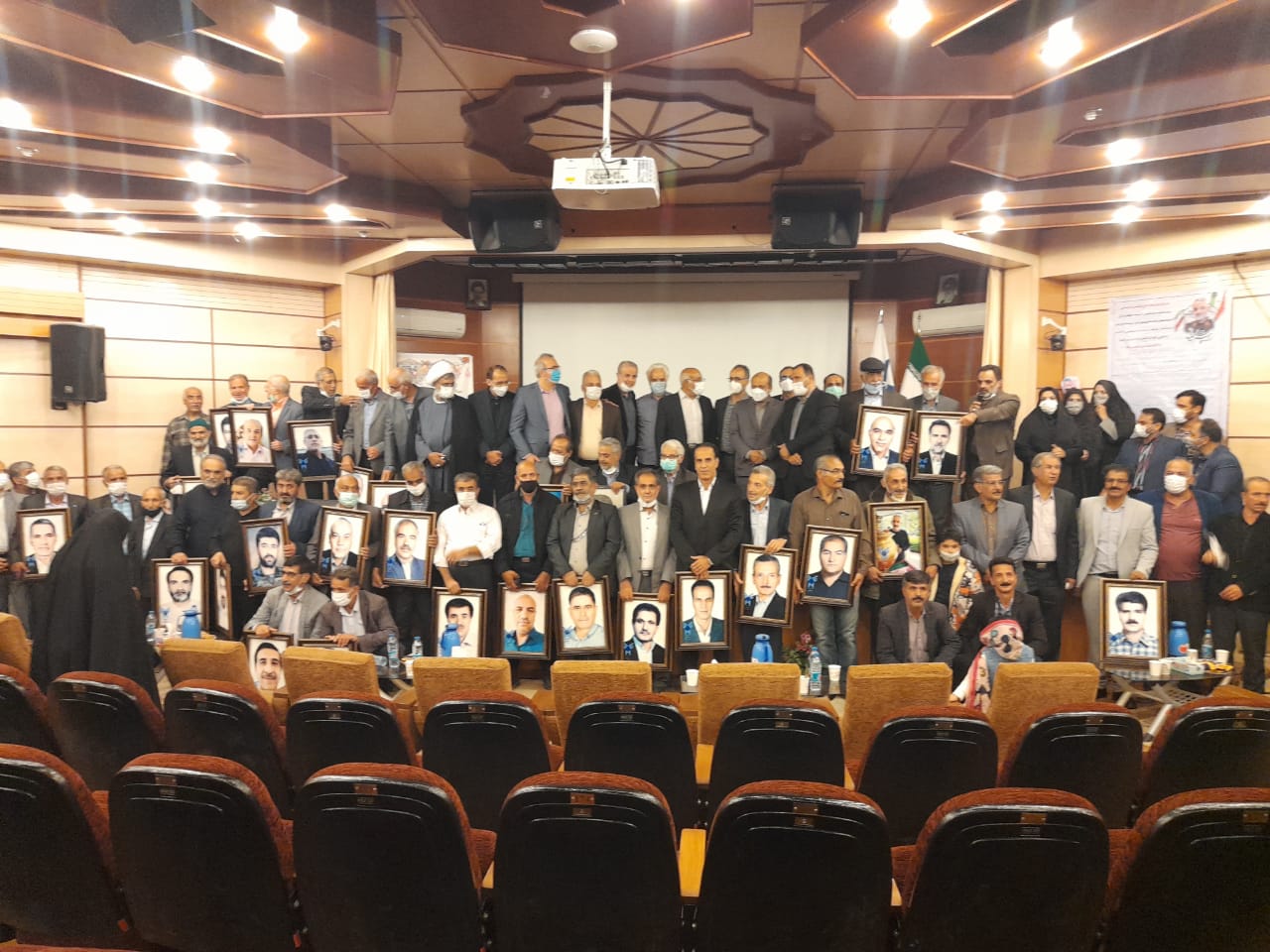 تجلیل از 80 بازنشسته در دانشگاه آزاد اسلامی واحد کاشان
