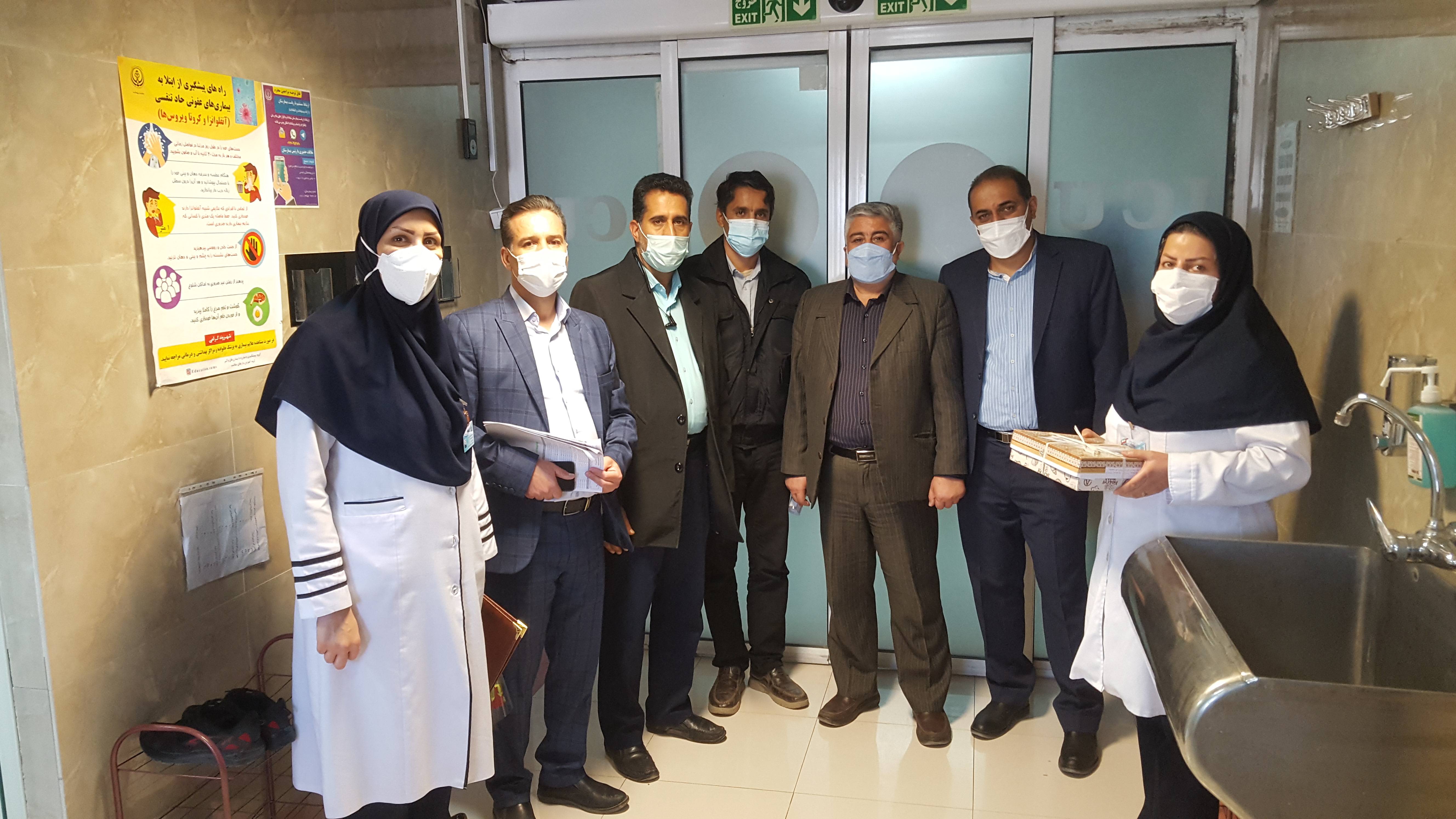 تجلیل دانشگاهیان دانشگاه آزاد اسلامی از کادر درمان بیمارستان حضرت ولی‌عصر(عج) اقلید