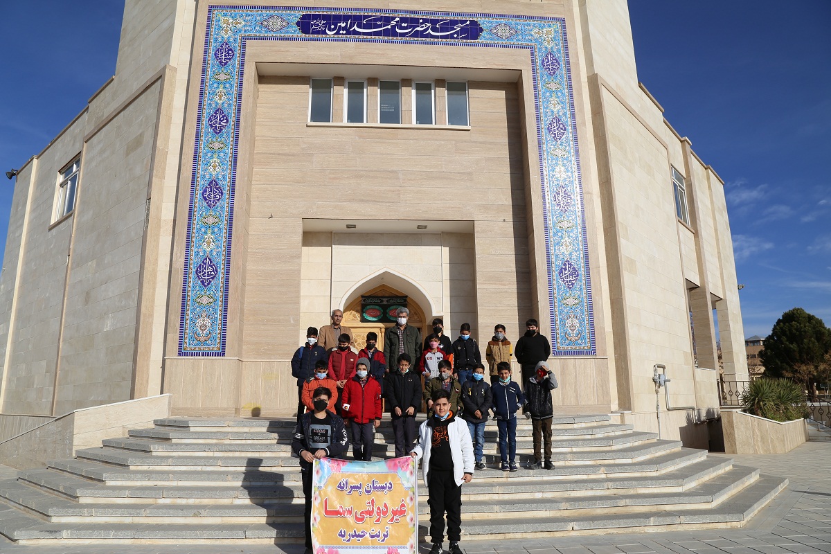بازدید دانش‌آموزان سما از امکانات و فضاهای آموزشی دانشگاه آزاد اسلامی تربت حیدریه