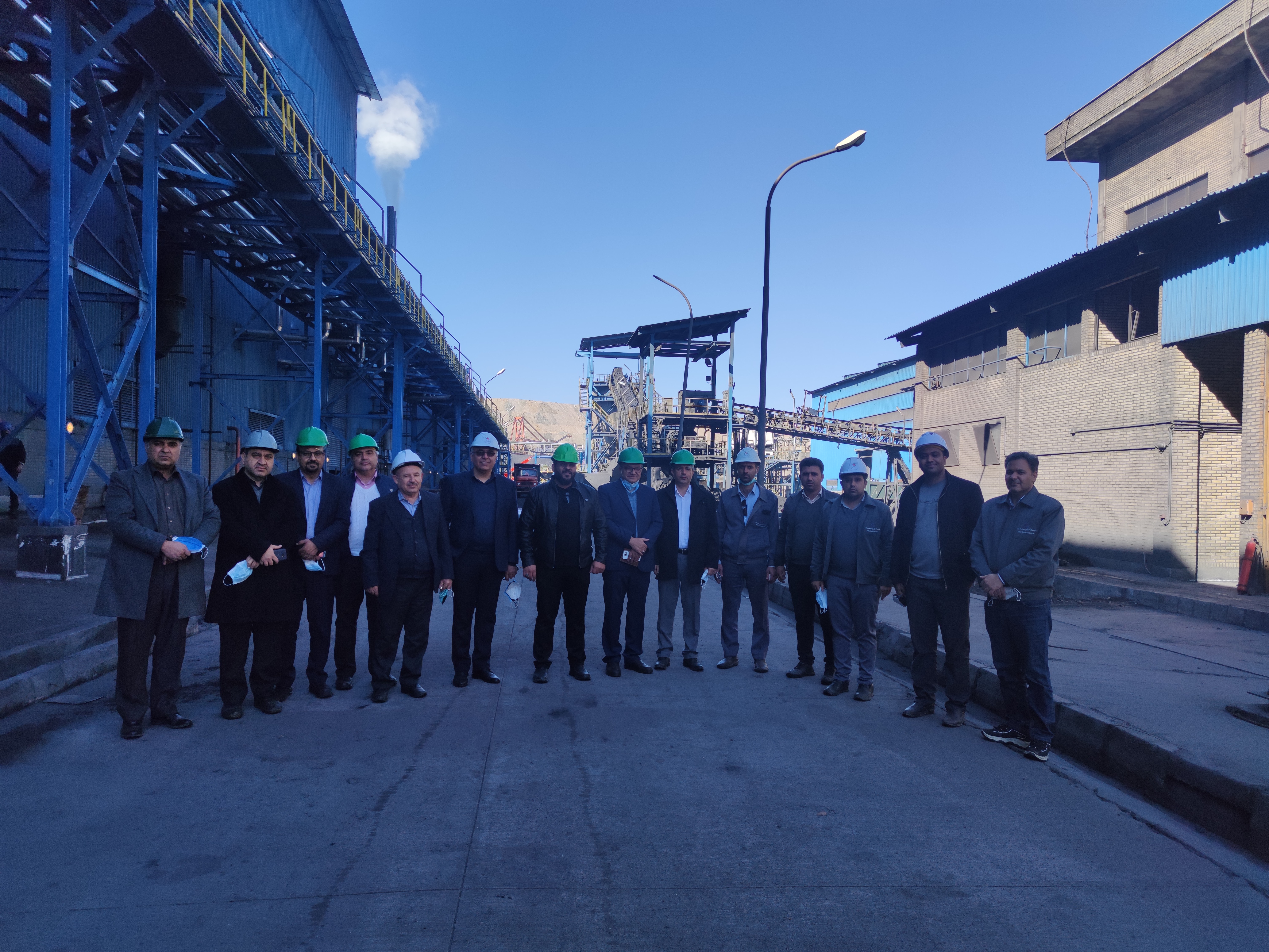 بازدید اعضای هیئت علمی دانشگاه آزاد اسلامی مشهد از شرکت سنگ آهن گهرزمین