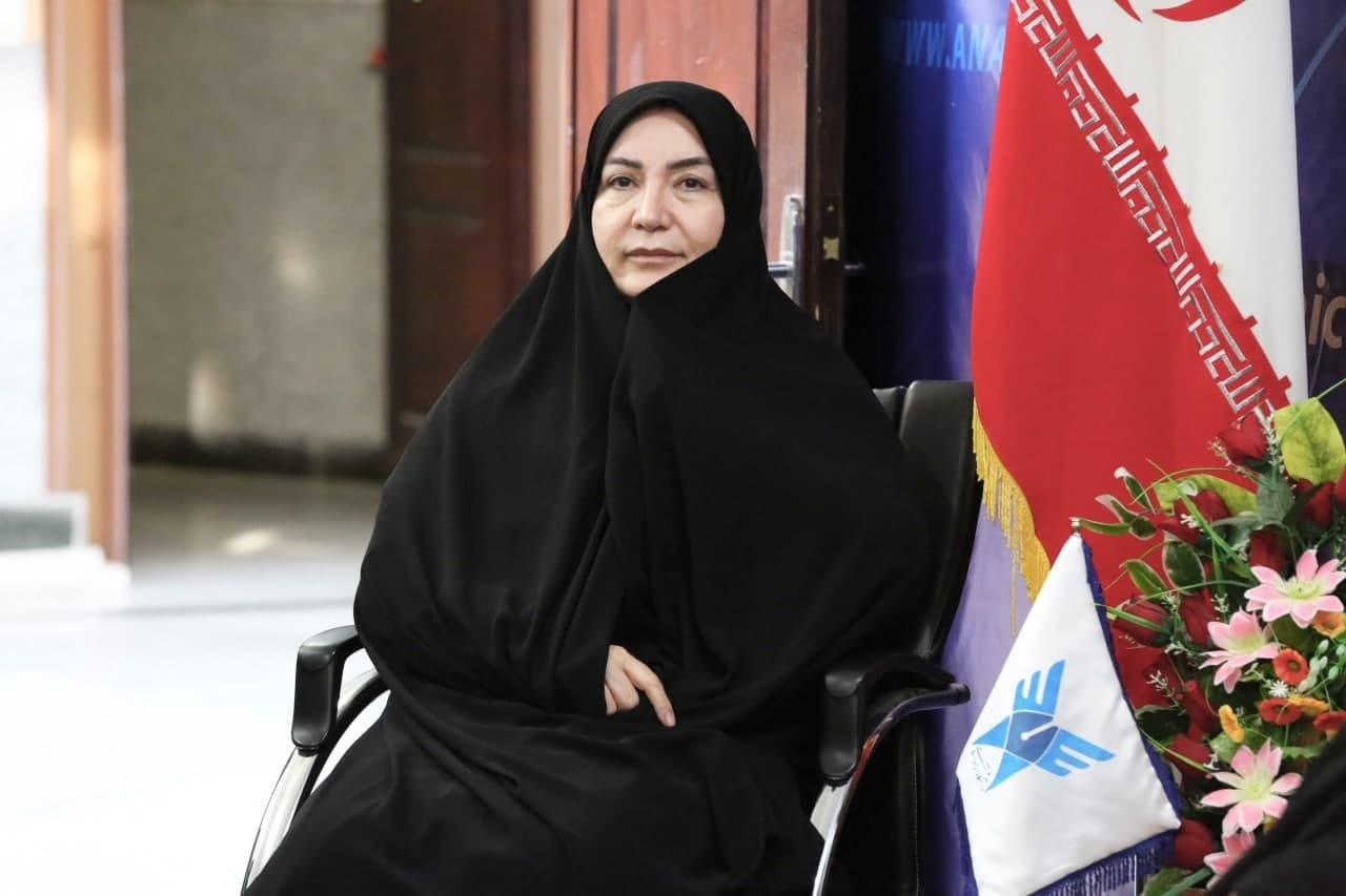 افسانه کاظمی نژاد مدیر دبیرستان‌های دخترانه متوسطه اول و دوم سما کرمانشاه