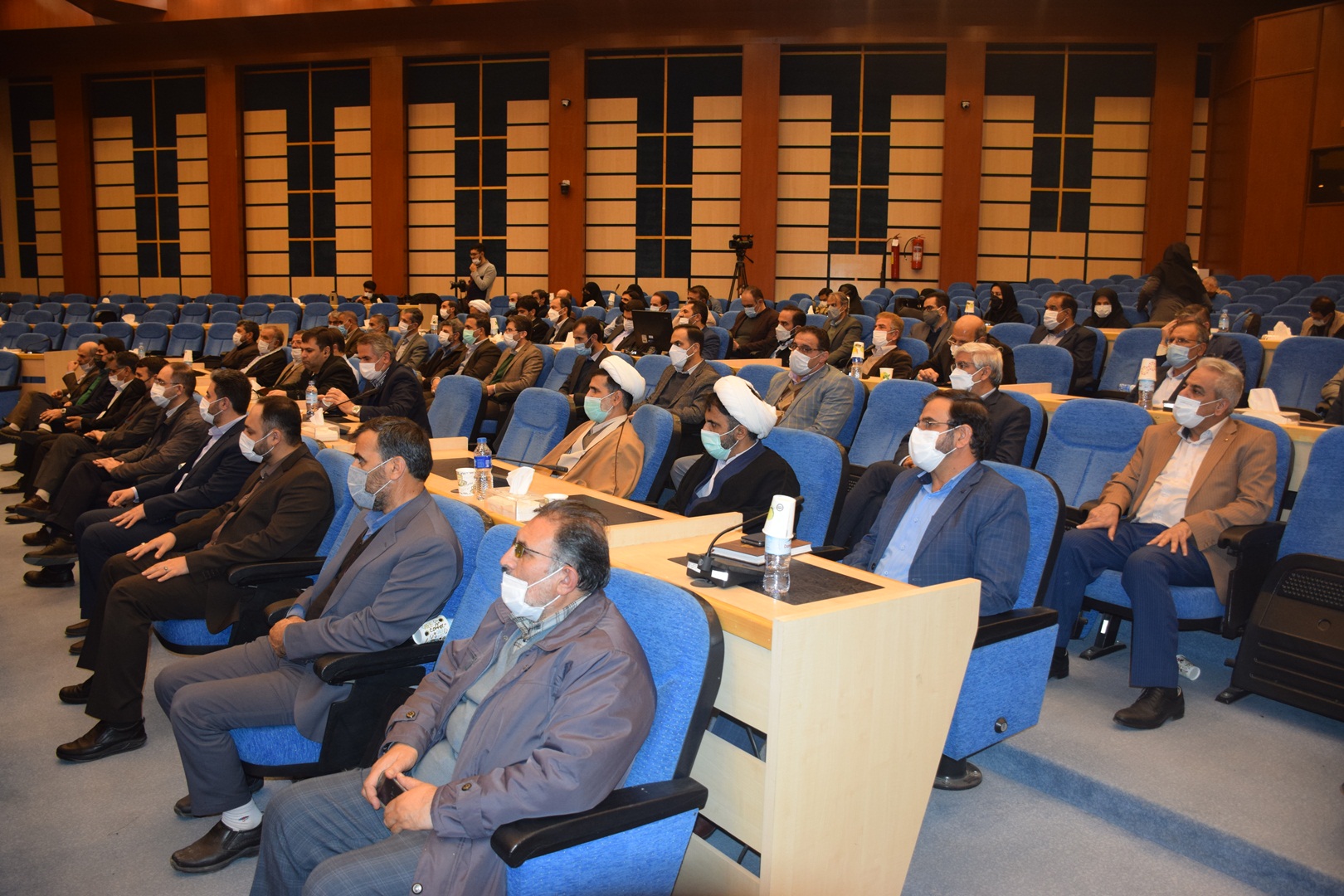 نشست اعضای کانون دانشگاهیان ایران اسلامی در استان همدان