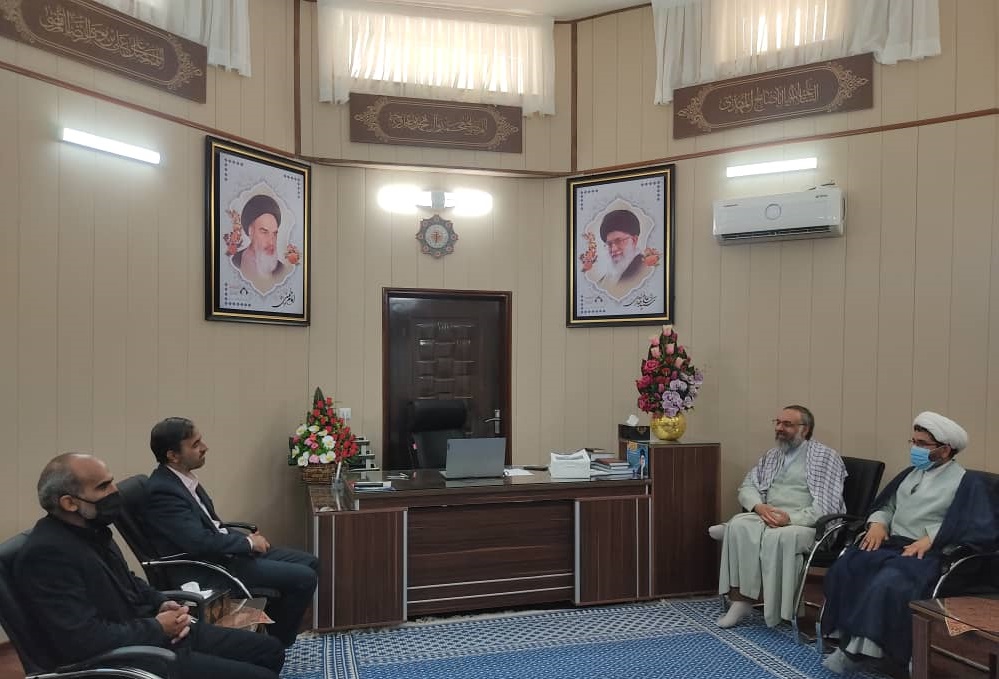 حجت‌الاسلام رضا سعادت‌فر در دیدار با رئیس دانشگاه آزاد بافق
