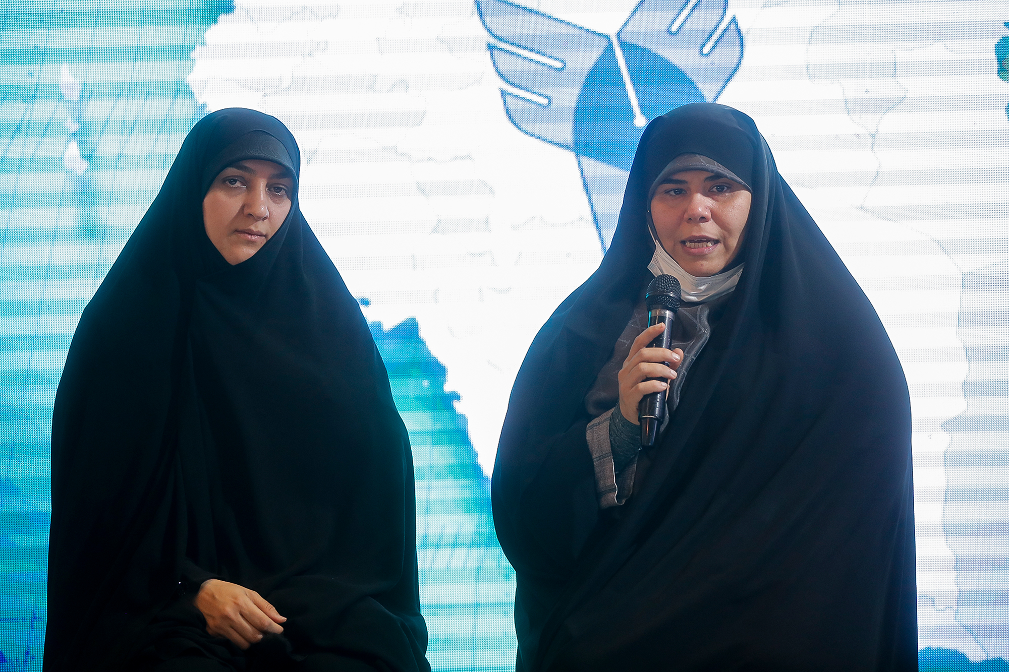 حضور رئیس فراکسیون زنان مجلس شورای اسلامی در نمایشگاه رویداد ملی عصر امید