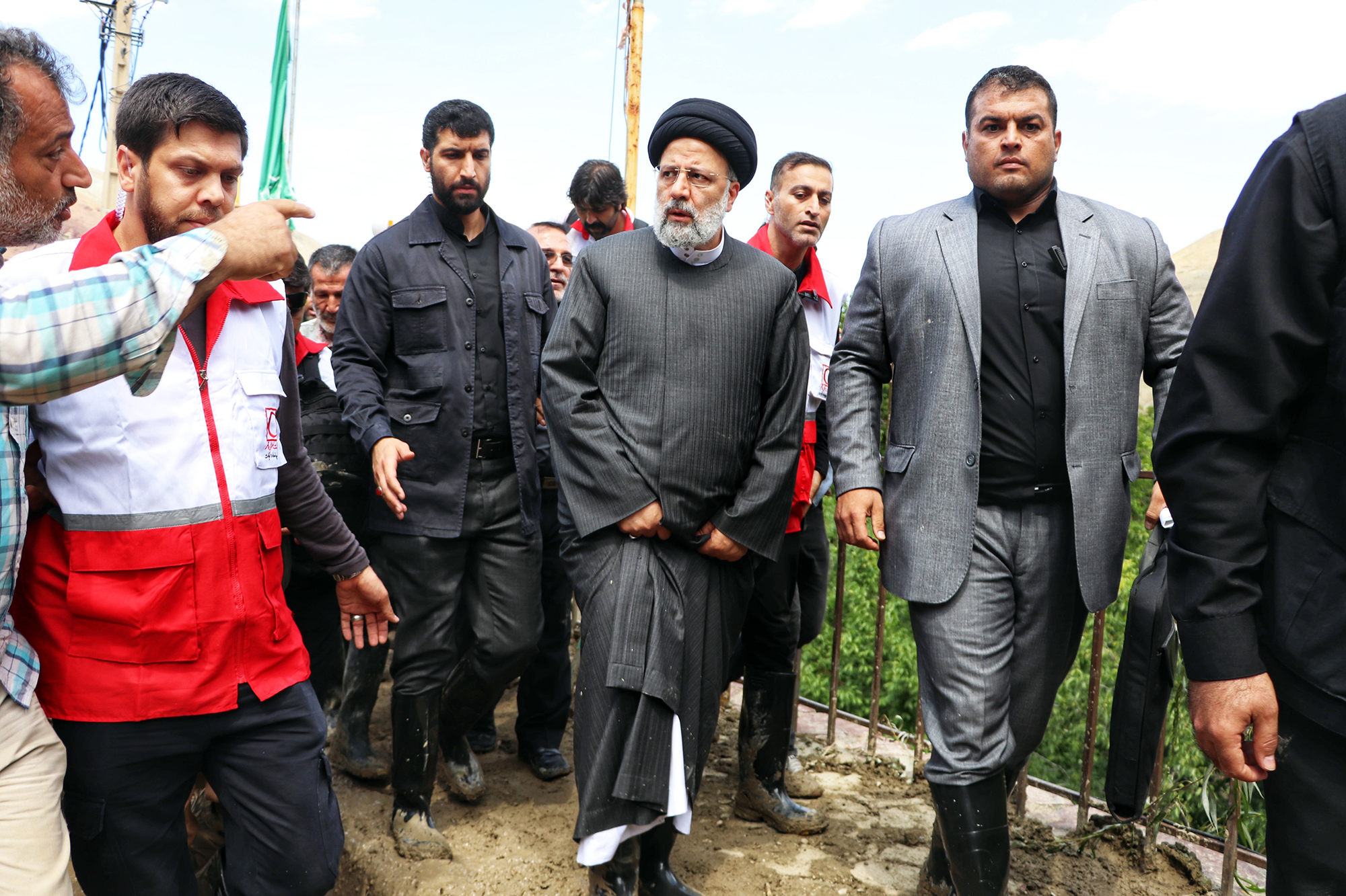 بازدید رئیس جمهور از مناطق سیل زده فیروزکوه