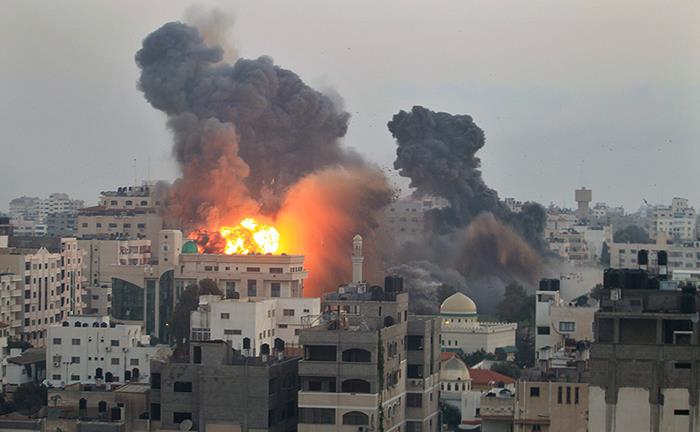 gazza_gaza_blast_bomb_110714.jpg