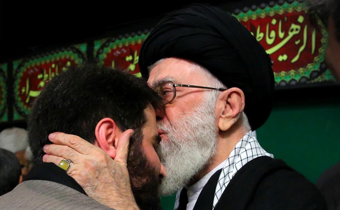 Meysam_Motiee_and_Ayatollah_Sayyed_Ali_Khamenei01.jpg