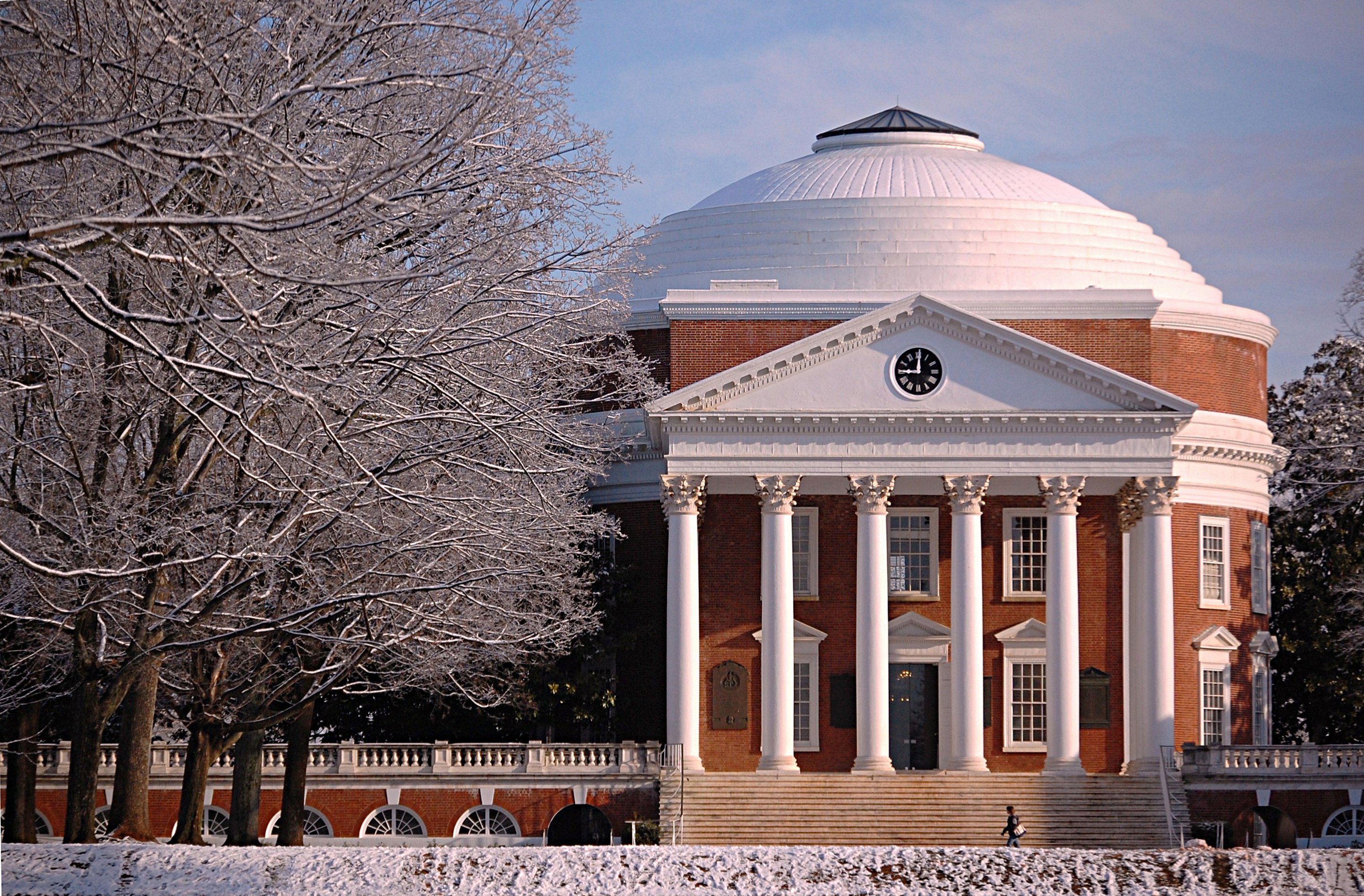 University-of-Virginia-Rotunda.jpg