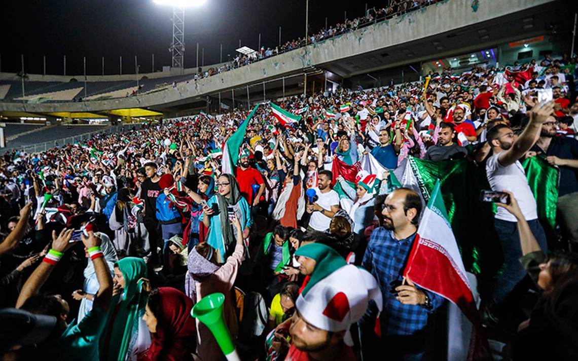 iran-mujeres-estadio-2.jpg
