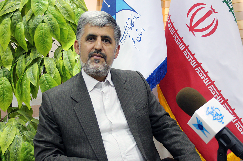 zulfiqari-announced-the-defense-of-the-first-graduate-doctor-of-microbiology-of-the-qom-unit-was-held (3).JPG