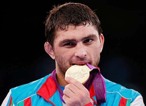 شریف شریف‌اف قهرمان کشتی آزاد المپیک و جهان از کشور آذربایجان.jpg