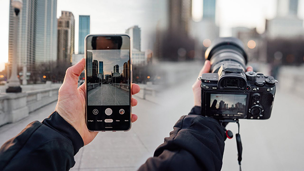 Smartphone-vs-Camera_0.jpg