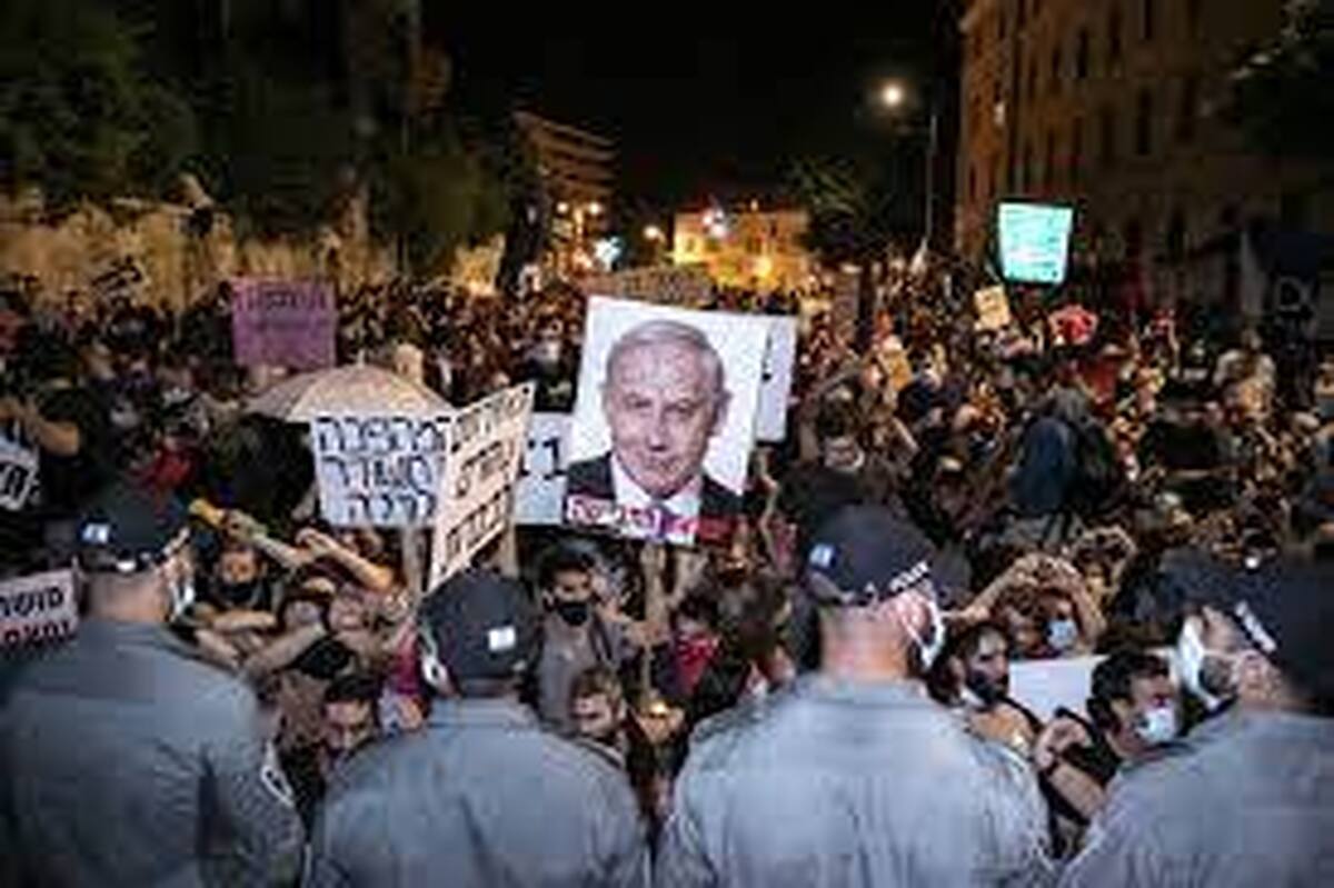 تظاهرات گسترده در سرزمین‌های اشغالی علیه نتانیاهو برگزار شد + فیلم