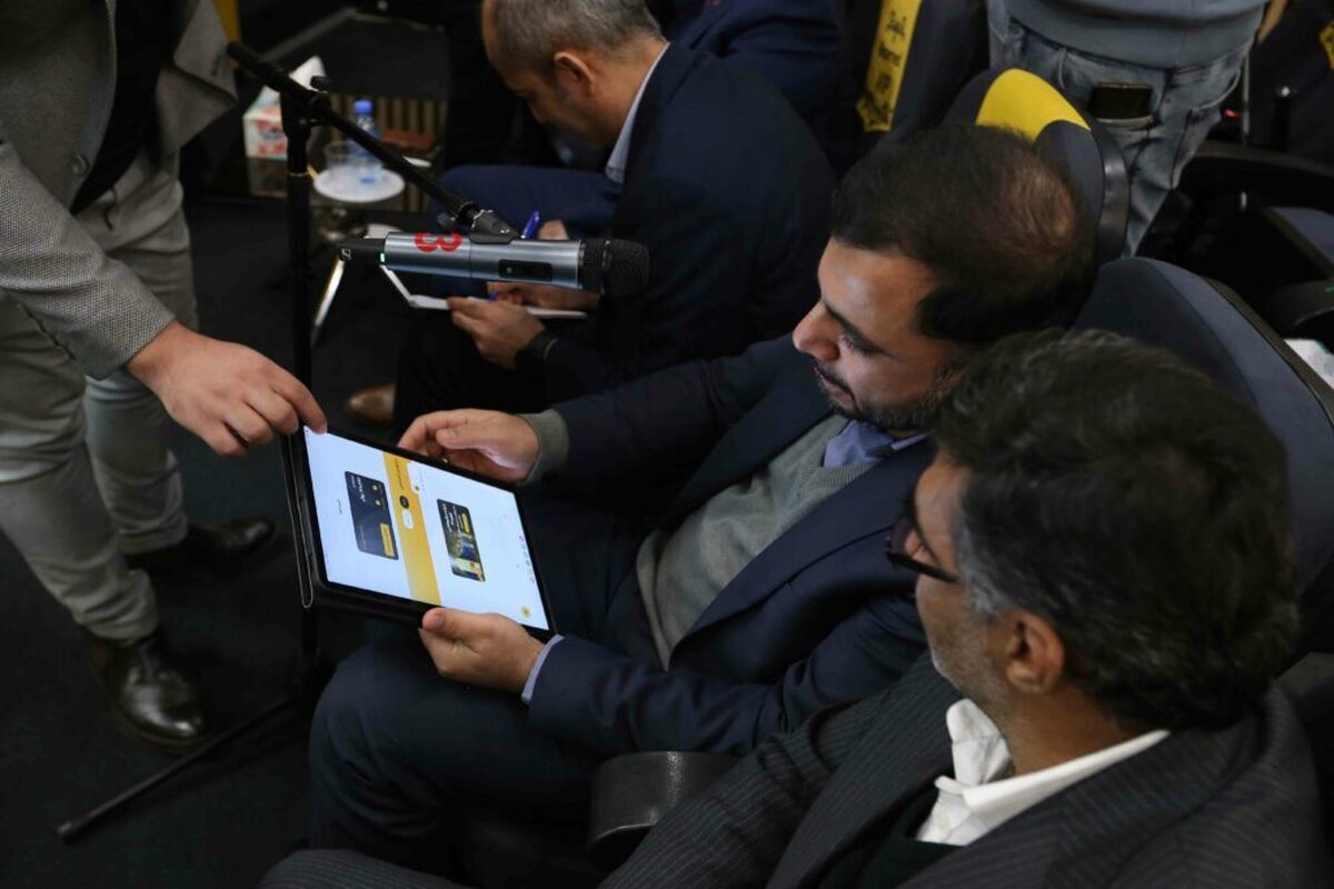 وزیر ارتباطات چهارصدمین سایت 5G ایرانسل را افتتاح کرد   تأکید زارع‌پور بر نقش‌آفرینی فعال ایرانسل در توسعه اینترنت اشیا