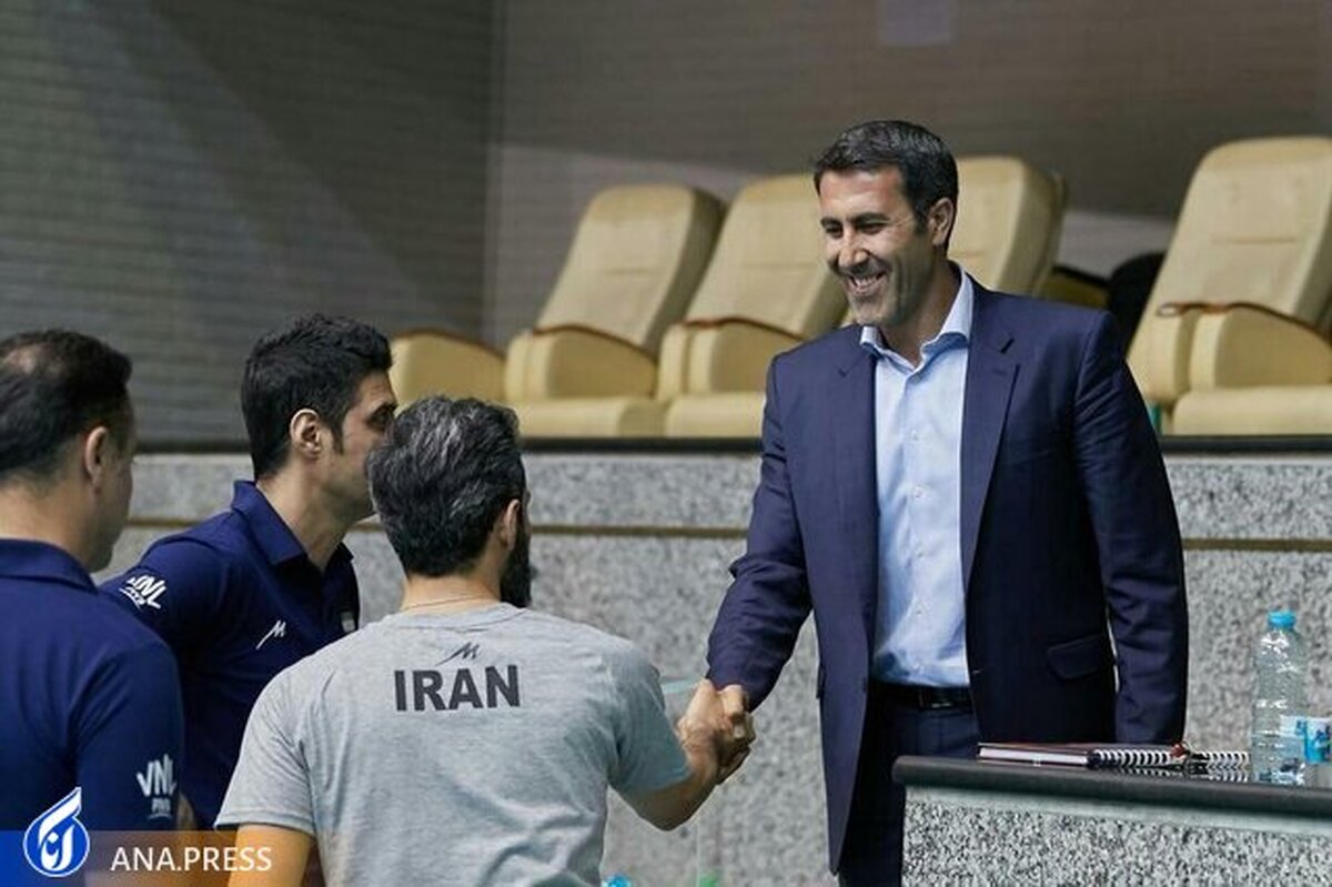 محمودی:سجادی به خاطر رفاقت با داورزنی با او مماشات می کند/ چه کسی گفته او برود والیبال ایران تعلیق می شود؟