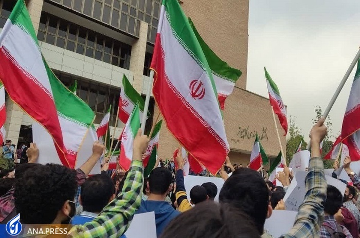 تجمع دانشجویان شریف در اعتراض به حرمت شکنی‌ها+ فیلم