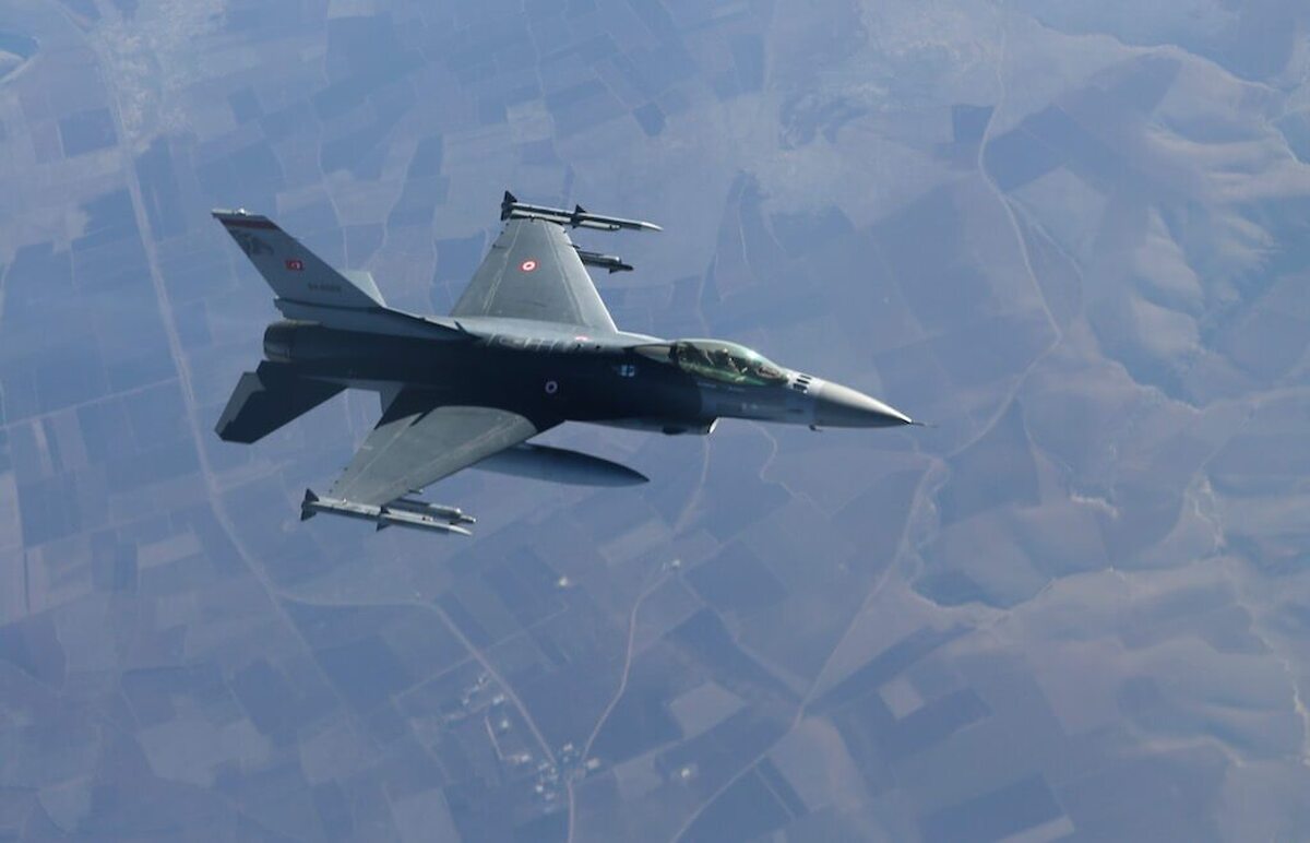 جنگنده‌های ترکیه به تاسیسات نفتی سوریه در القامشلی حمله کردند