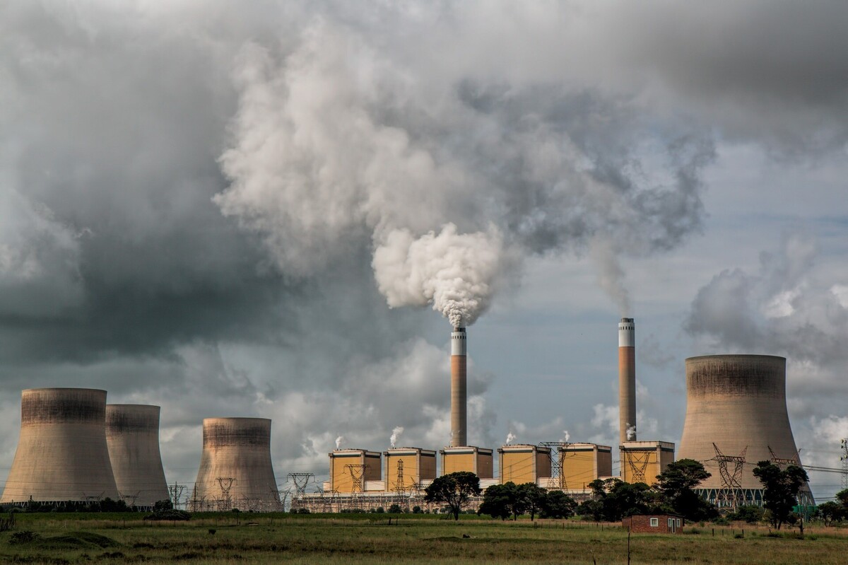 معمای ارتباط آلودگی هوا، نیروگاه‌ها و مازوت