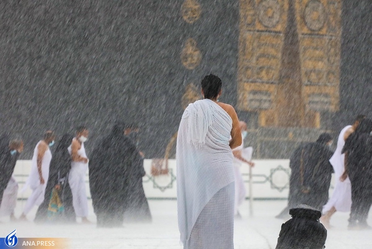 بارش شدید باران در مسجدالحرام هم‌زمان با نخستین شب قدر+ فیلم