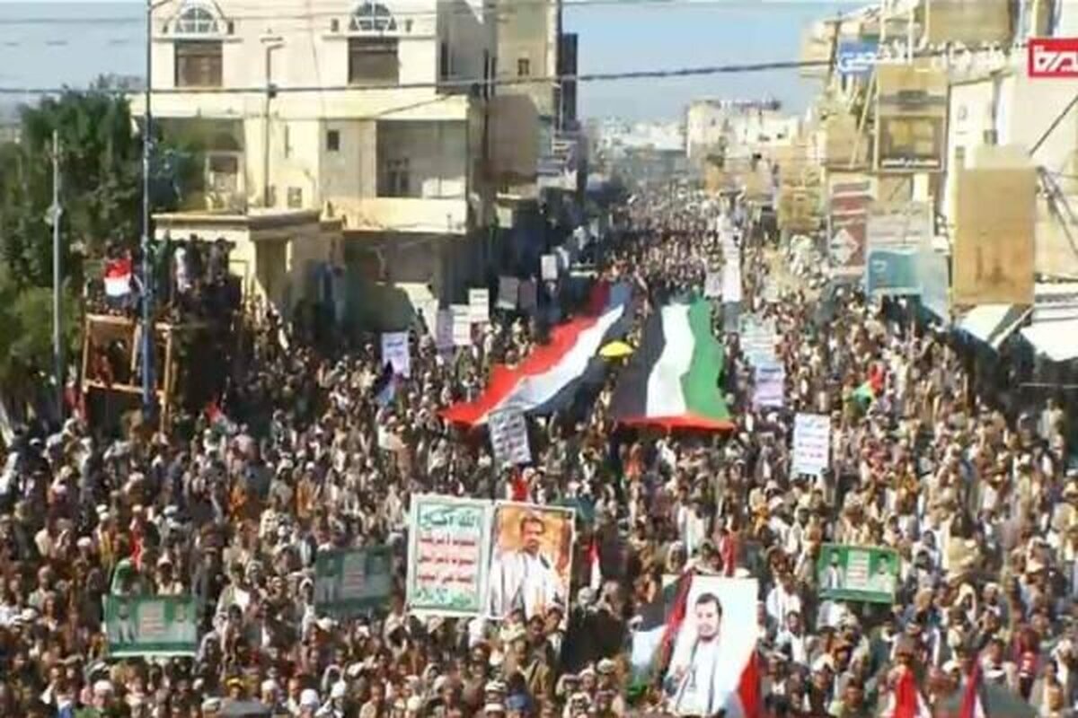 راهپیمایی گسترده مردم یمن در حمایت از ملت مظلوم فلسطین