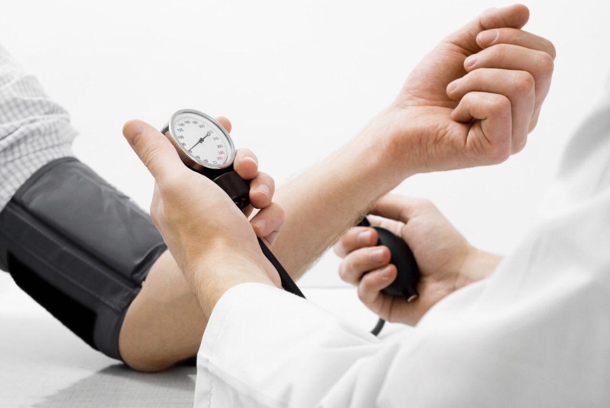 افراد بالای 40 سال فشار خون خود را مرتب اندازه‌گیری کنند