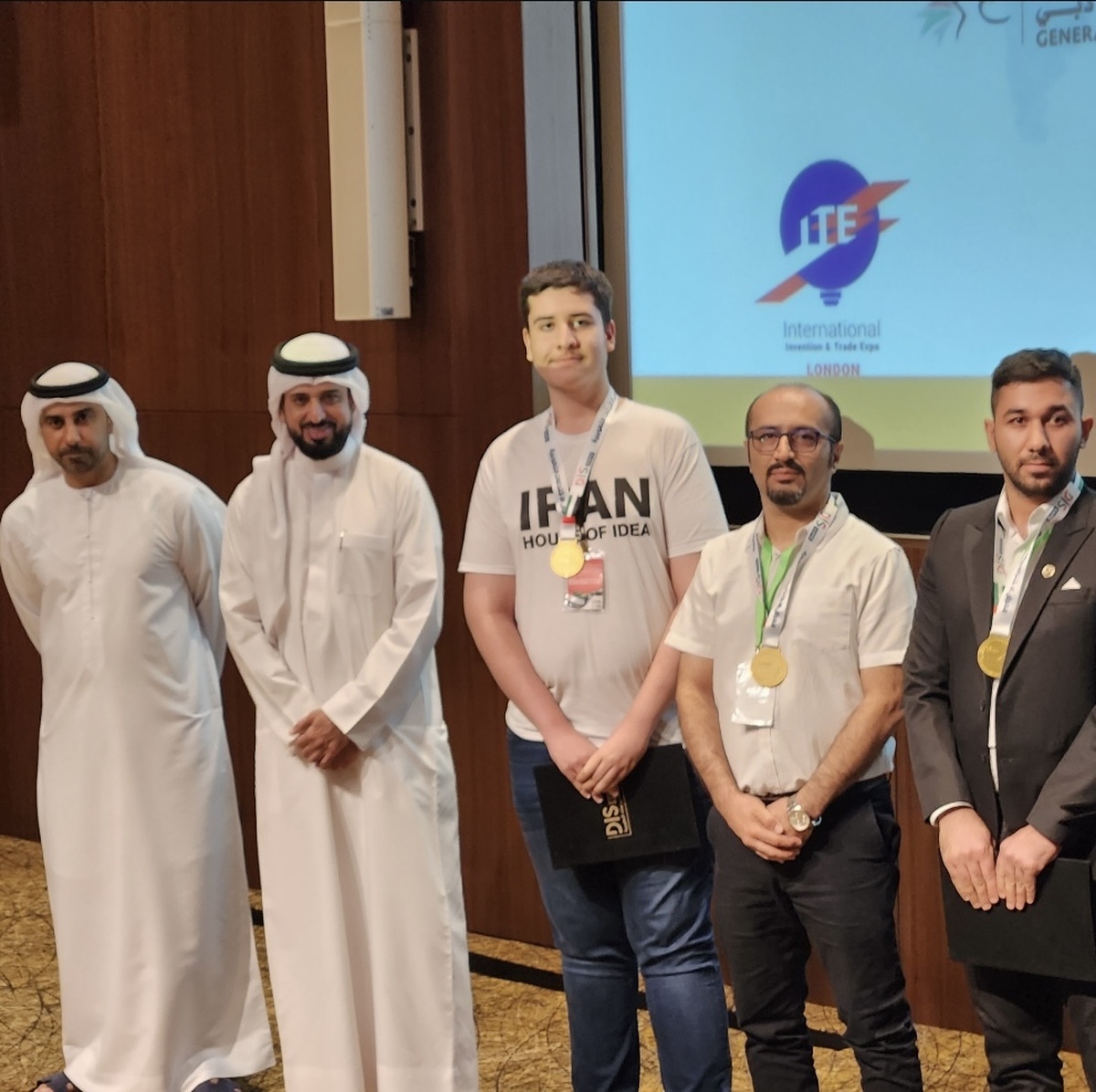 کسب یک مدال طلا و ۳ نقره دانشگاه آزاد اسلامی در مسابقات و نمایشگاه اختراعات بین‌المللی دبی