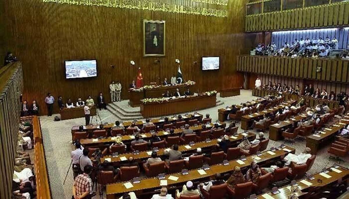 مجلس پاکستان قطعنامه‌ تعویق زمان انتخابات این کشور را تصویب کرد