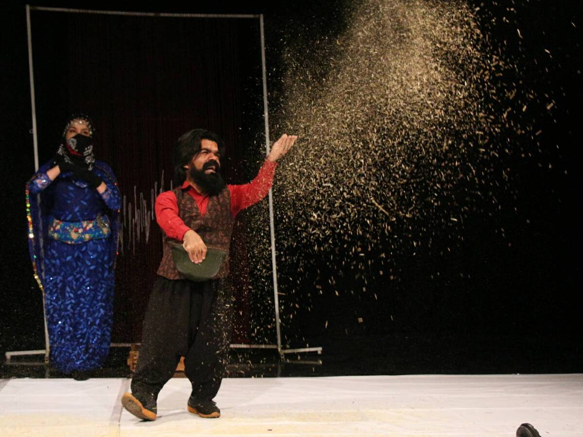 تنور جشنواره‌ای که روز آخر گرم شد  روایتی از جوانان مشتاق تئاتر