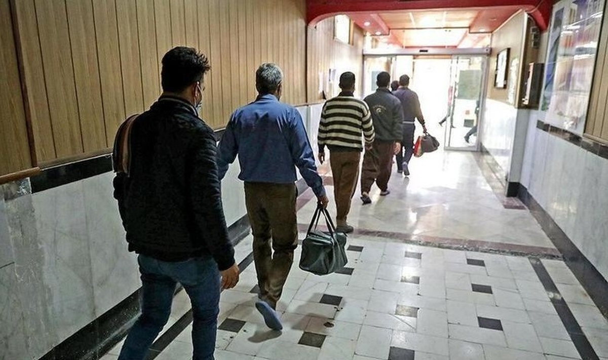 آزادی ۶۴ نفر زندانی استان تهران در روز پدر با کمک نیکوکاران