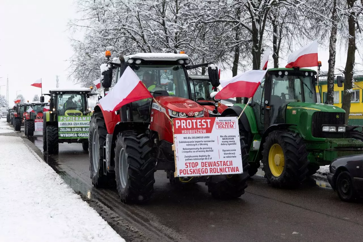 مرز اوکراین با تراکتورهای لهستانی بسته شد