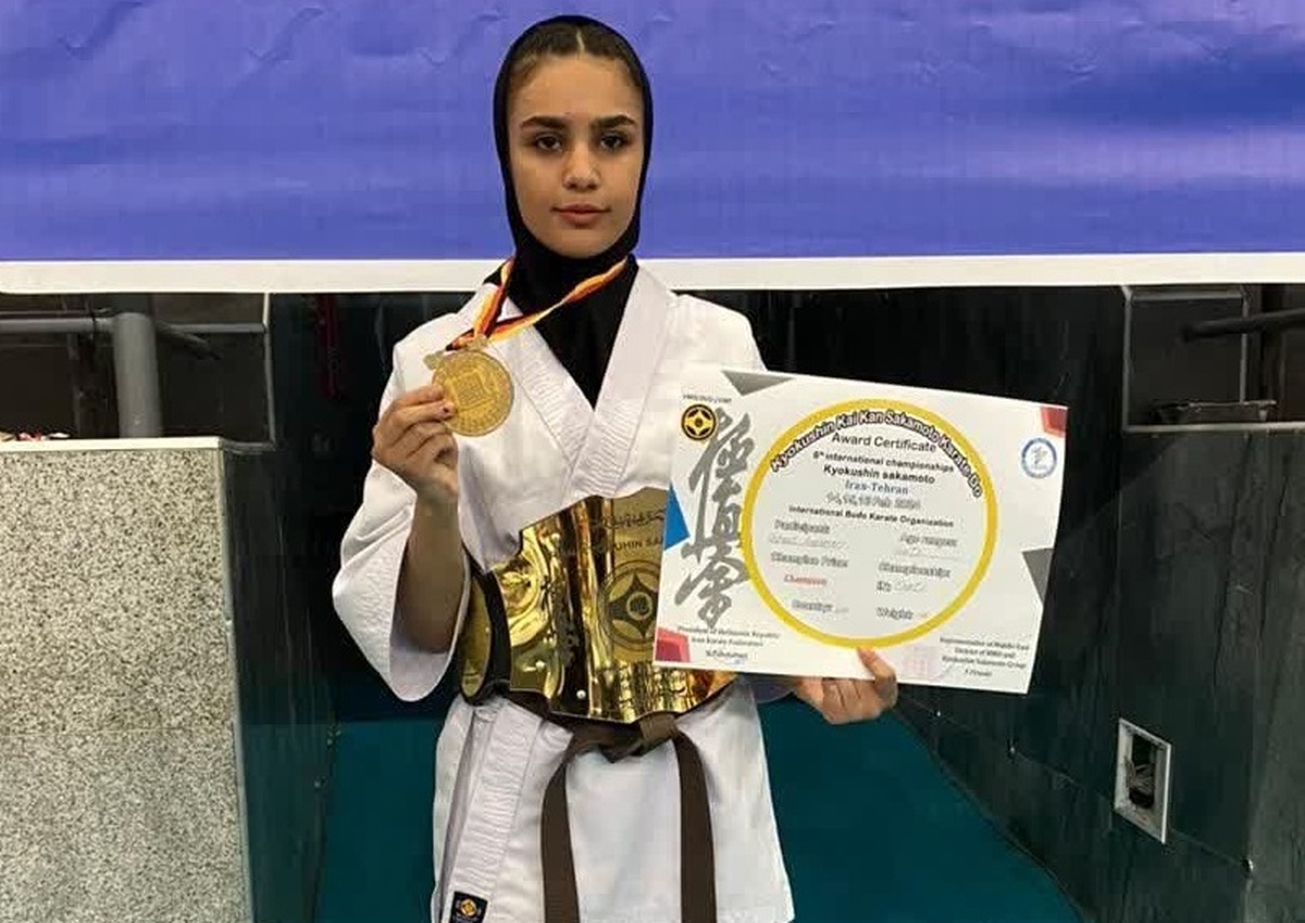 کاپ طلای مسابقات بین‌المللی کاراته در دستان دانش‌آموز سما