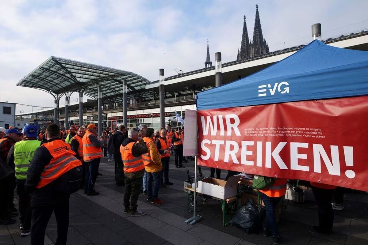 اعتصاب در آلمان خدمات شبکه ریلی و چهار فرودگاه را فلج کرد