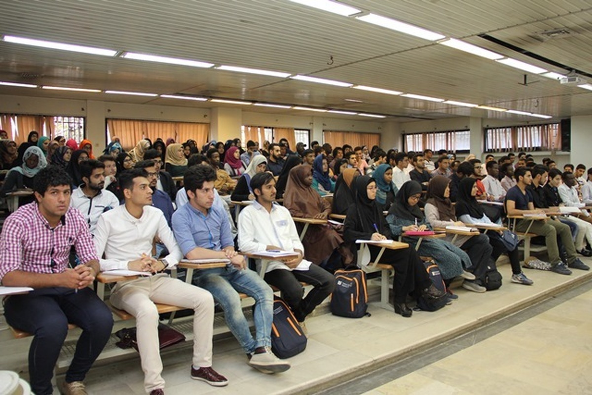 برای جذب دانشجوی خارجی هدف‌گذاری نکرده ایم/ دانشگاه آزاد اسلامی پیشرو توسعه شعب دانشگاهی بین‌المللی است