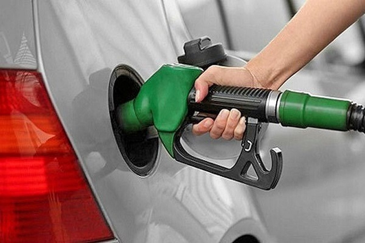 رشد ۱۲.۵ درصدی مصرف بنزین در سال ۱۴۰۲