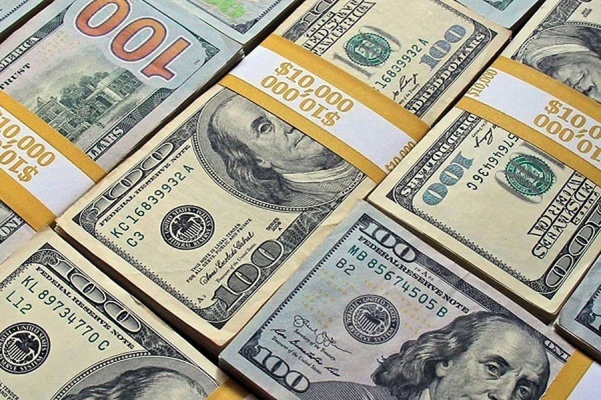 تداوم کاهش نرخ دلار در مرکز مبادله ارز و طلای ایران
