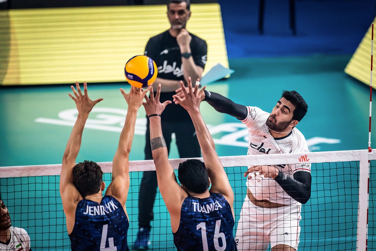 ایران - آمریکا؛ جنگی تمام عیار در شرایطی نابرابر/ رقابتی خارج از چارچوب والیبال و روح ورزش