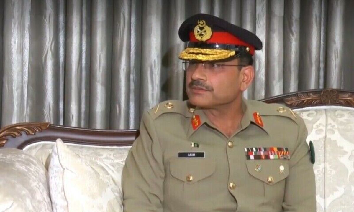 فرمانده ارتش پاکستان به ایران سفر کرد
