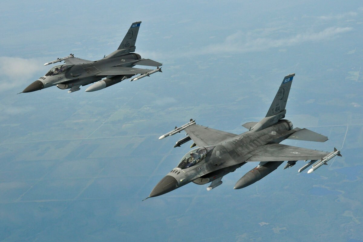 آمریکا جنگنده‌های اف-۱۶ به خلیج فارس می‌فرستد