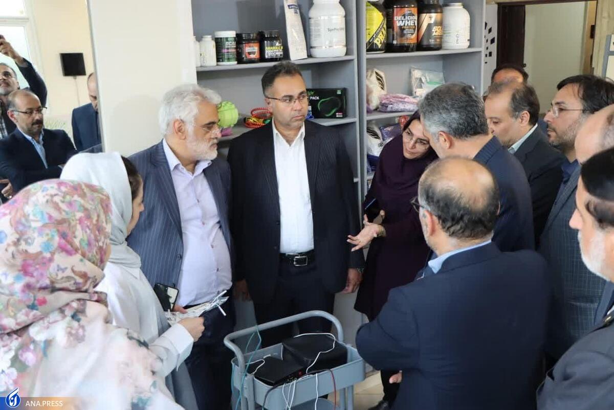 بازدید دکتر طهرانچی از دستاورد‌های علمی و کارخانه نوآوری دانشگاه آزاد مشهد