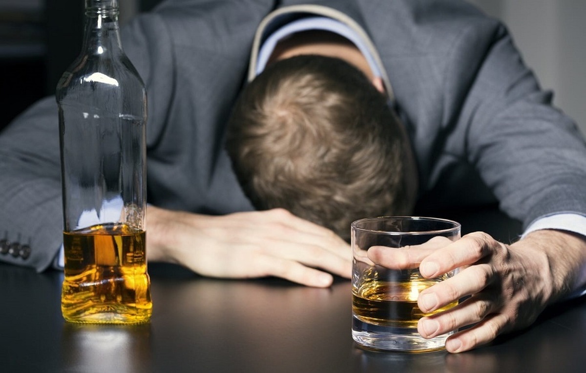 دلیل علمی مرگ با مشروبات الکلی  زمان طلایی را از دست ندهید