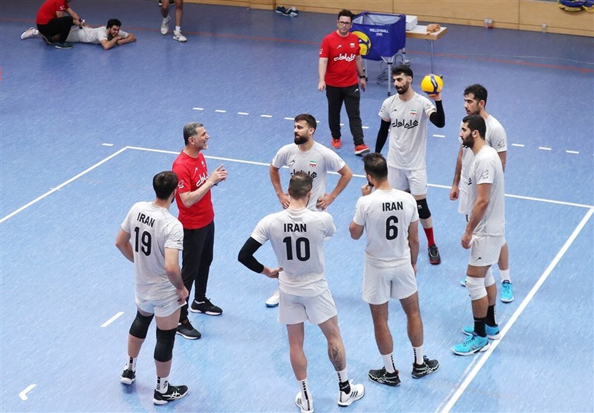 کارشکنی آمریکا همچنان ادامه دارد/ کاروان والیبال ایران با ۱۲ بازیکن و بدون سرمربی در آناهایم
