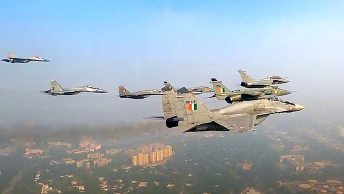هند رزمایش نظامی در امتداد مرز با چین و پاکستان برگزار کرد