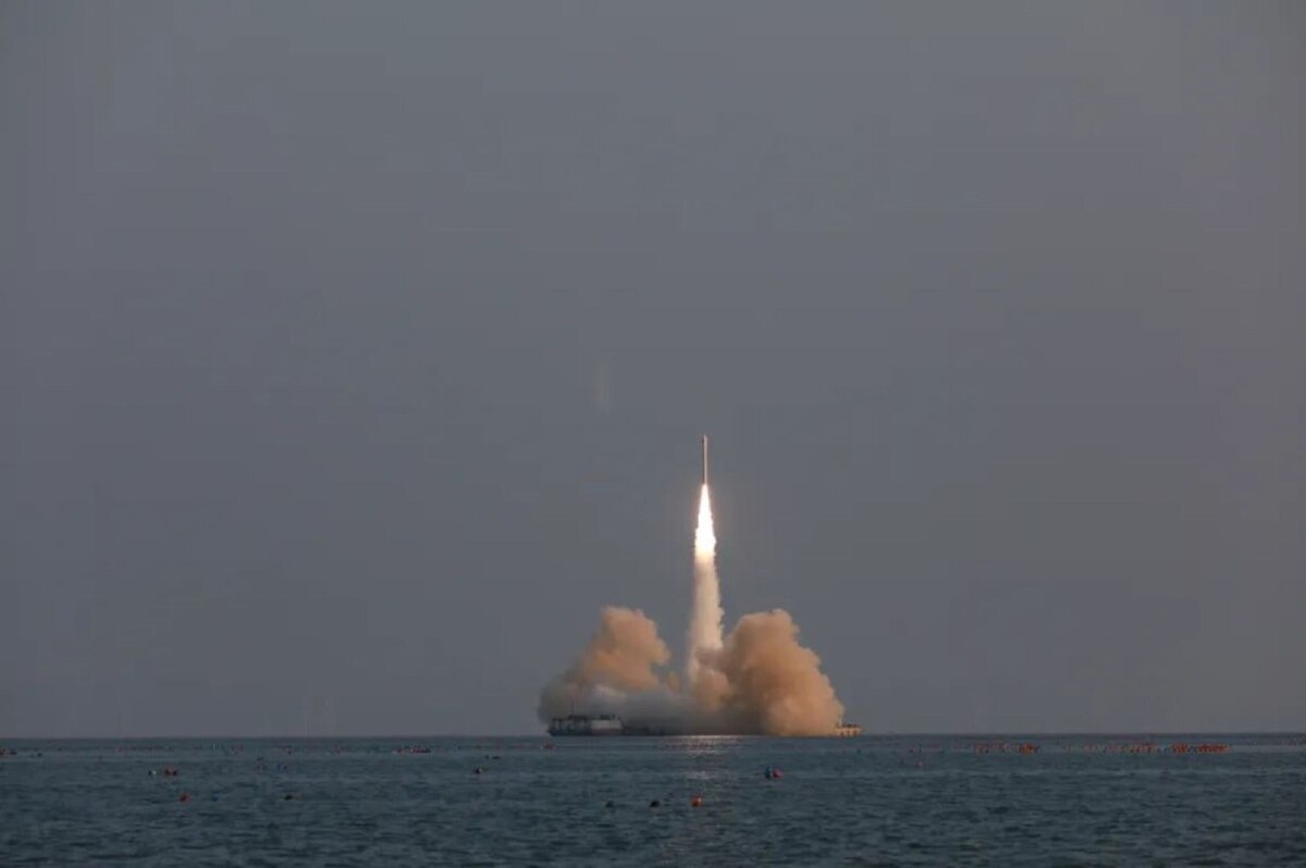 نخستین پرتاب موشک سرس-۱ از سکوی دریایی با موفقیت اجرا شد